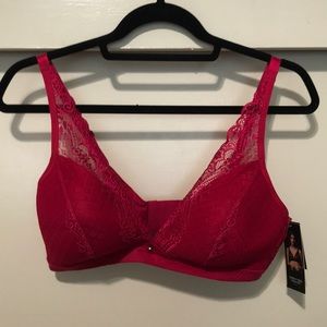 Vera Wang wire-free Plunge 36D